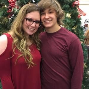 Meet your Posher, Alexis